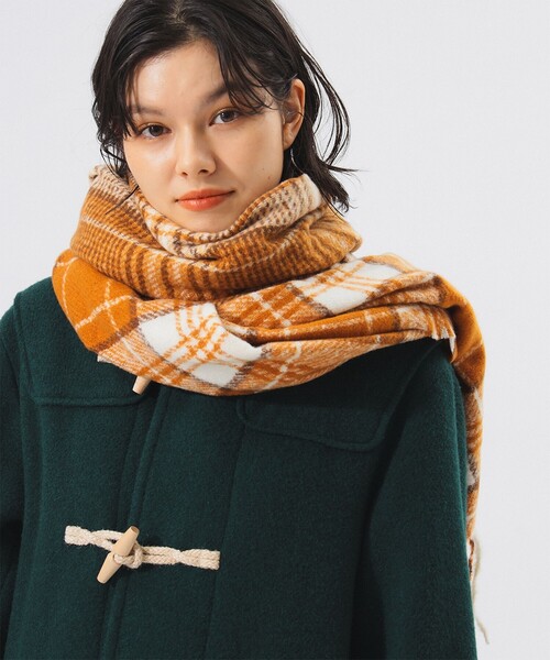 BEAMS BOY（ビームスボーイ）の「大判 チェック柄 ストール（マフラー・レディース・ネイビー/レッド/ブラウン・ONE SIZE）」の4枚目の写真
