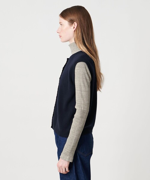Steven Alan（スティーブンアラン）の「＜Steven Alan＞コットン カシミヤ ラッフル ニットベスト（ベスト・レディース・オリーブ/ネイビー・FREE）」の8枚目の写真