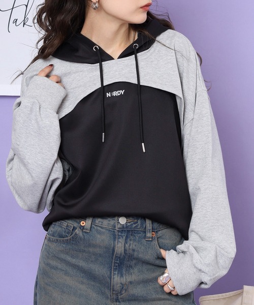 NERDY(ノルディ)の「レイヤードフーディー(パーカー・レディース・ベージュ/ホワイト/ブラック・S/SS/M)」の2枚目の写真