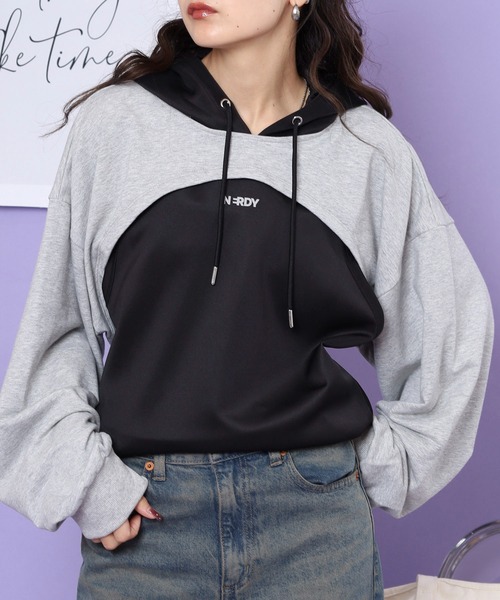 NERDY(ノルディ)の「レイヤードフーディー(パーカー・レディース・ベージュ/ホワイト/ブラック・S/SS/M)」の11枚目の写真