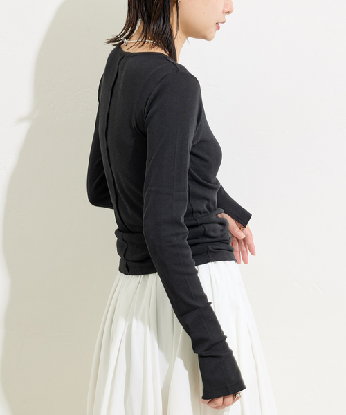 MILLER(ミラー)の「別注【MILLER/ミラー】 for JOURNAL STANDARD VネックリブL/S T(Tシャツ/カットソー・レディース・ブラック/ベージュ/ホワイト・FREE)」の5枚目の写真