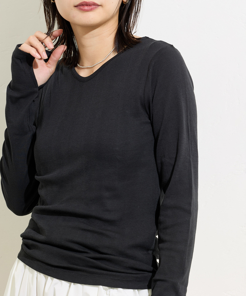 MILLER(ミラー)の「別注【MILLER/ミラー】 for JOURNAL STANDARD VネックリブL/S T(Tシャツ/カットソー・レディース・ブラック/ベージュ/ホワイト・FREE)」の6枚目の写真
