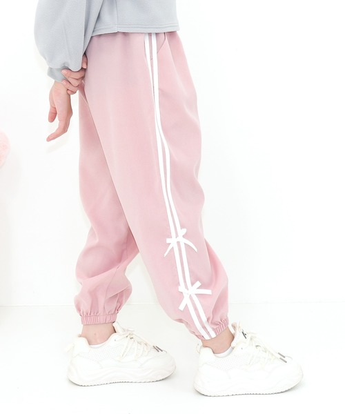 Bee des Bee（ビーデスビー）の「ラインリボン パラシュートパンツ（その他パンツ・キッズ・ブラック/ライトブルー/ピンク・100cm/130cm/150cm/160cm/120cm/110cm/140cm）」の3枚目の写真