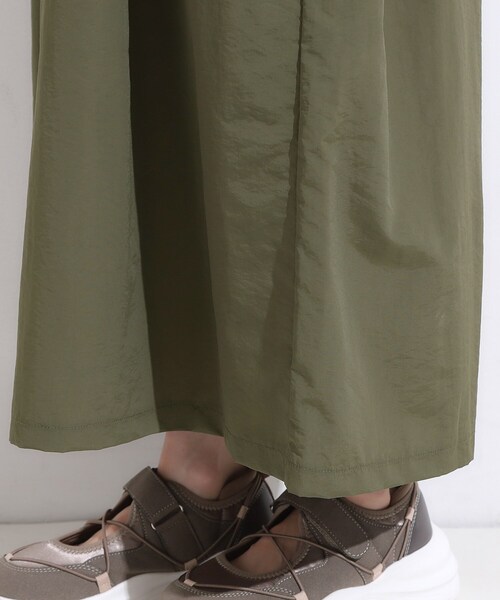 Cutie Blonde（キューティーブロンド）の「【S-LL】シルエットが変えられる ドッキングワンピース（ワンピース・レディース・ブラック/カーキ系3・04/03/02/01）」の17枚目の写真
