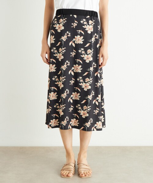 LAURA ASHLEY(ローラアシュレイ)の「【洗える/ジャージ素材/同柄アイテムあり】ミラ柄スカート(スカート・レディース・ブラック系・40/38)」の6枚目の写真