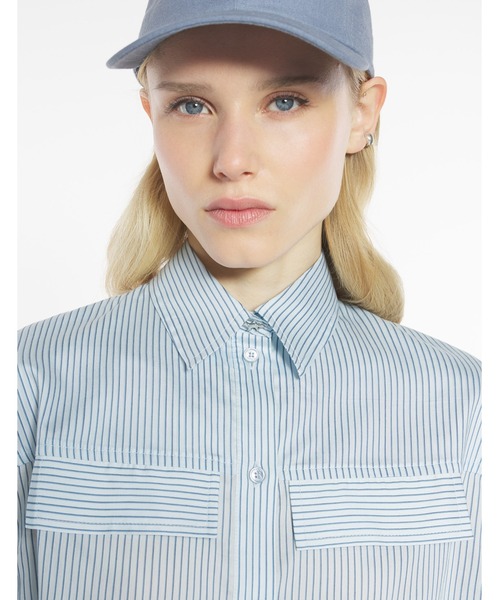 Maison Kitsune（メゾンキツネ）の「BOXY CROPPED SHIRT（シャツ/ブラウス・レディース・ライトブルー・34/36/38）」の6枚目の写真