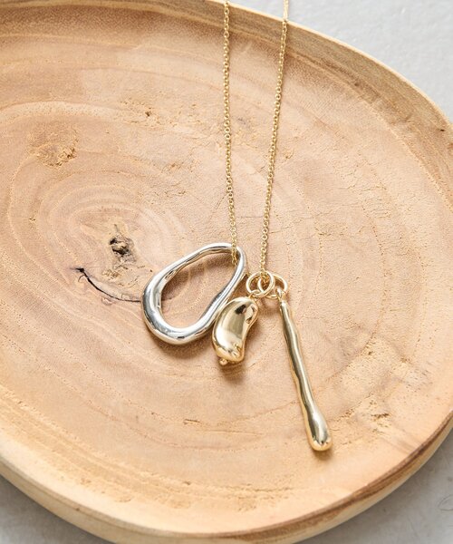 Jena espace merveilleux（ジェナ　エスパスメルヴェイユ）の「マルチチャームネックレス（リング・レディース・ゴールド/シルバー・FREE）」の7枚目の写真