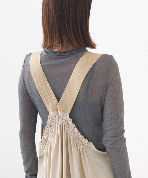 OMNES（オムネス）の「ナイロン リップストップワンピースジャンパースカート（ジャンパースカート・レディース・ホワイト/ベージュ/ブラック/カーキ・FREE）」の6枚目の写真