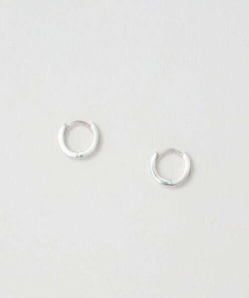 BAITS（ベイツ）の「＜BAITS＞キュービックジルコニア ミニフープ ピアス（ピアス（両耳用）・レディース・シルバー・FREE）」の4枚目の写真