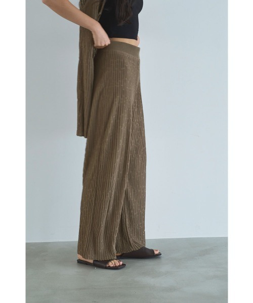 marjour（マージュール）の「TEXTURED KNIT PANTS（その他パンツ・レディース・オフホワイト/モカ・M）」の5枚目の写真