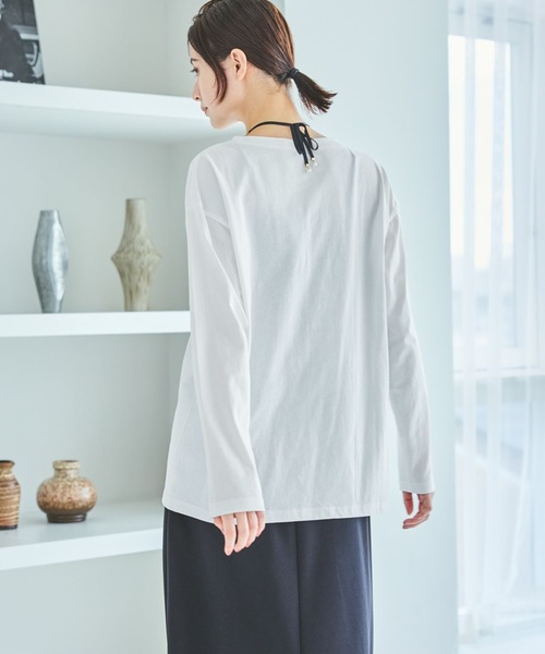 LAKOLE（ラコレ）の「アソートフロッキーロゴ長袖Ｔ / 593603（Tシャツ/カットソー・レディース・オフホワイト/チャコールグレー/ブラウン/ネイビー・FREE）」の13枚目の写真