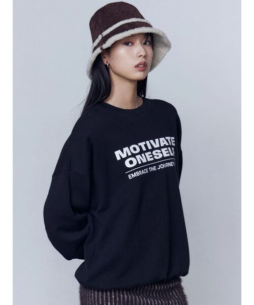 EMODA(エモダ)の「【WEB限定】スパイラルロゴスウェット(スウェット・レディース・ネイビー/グレー/ブラック・FREE)」の9枚目の写真