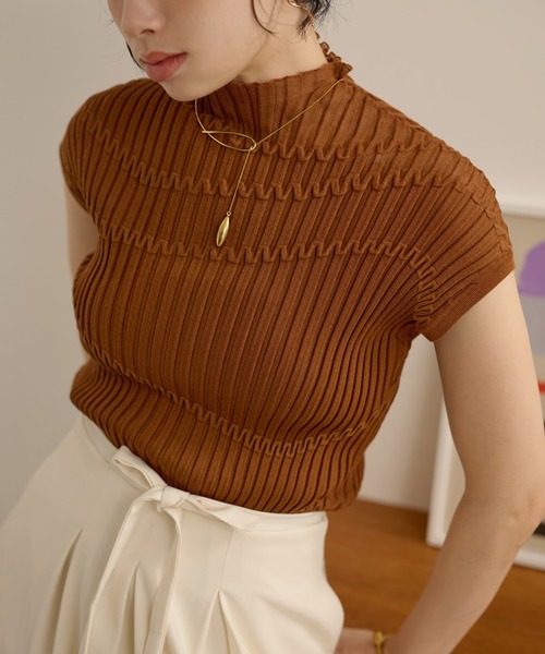 LAULEN(ローレン)の「linen blend high neck lib knit /リネンブレンドハイネックリブニットトップス(ニット/セーター・レディース・ブラック/ベージュ/ブラウン・FREE)」の4枚目の写真