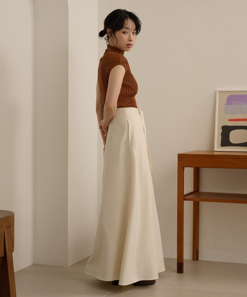 LAULEN(ローレン)の「linen blend high neck lib knit /リネンブレンドハイネックリブニットトップス(ニット/セーター・レディース・ブラック/ベージュ/ブラウン・FREE)」の9枚目の写真