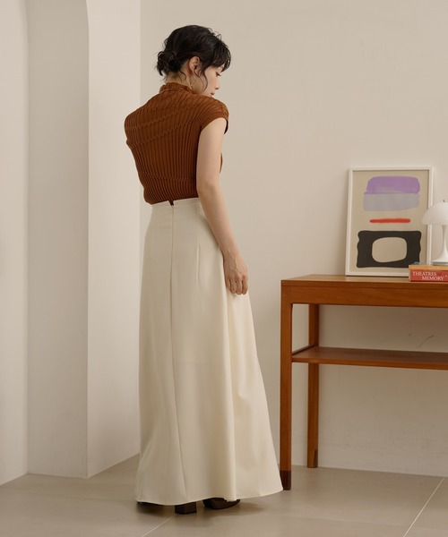 LAULEN(ローレン)の「linen blend high neck lib knit /リネンブレンドハイネックリブニットトップス(ニット/セーター・レディース・ブラック/ベージュ/ブラウン・FREE)」の11枚目の写真