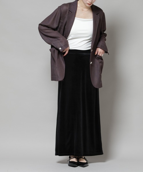 NANO universe（ナノユニバース）の「ベロアカットナロースカート(セットアップ可)（スカート・レディース・グリーン系その他4/レッド系その他/ブラック・FREE）」の2枚目の写真