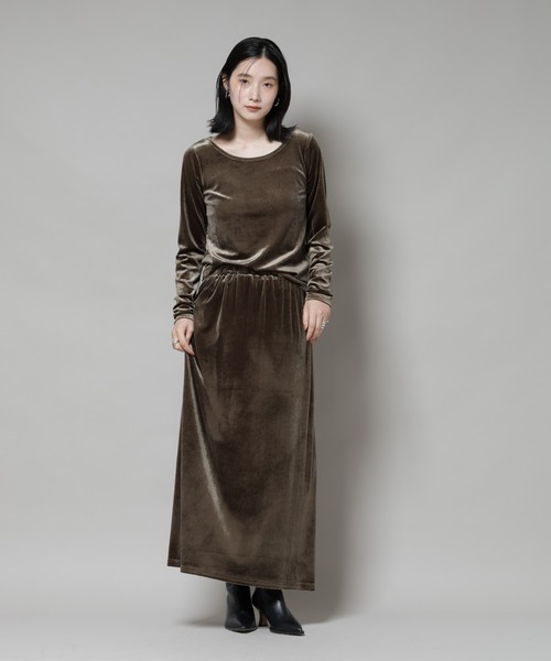 NANO universe（ナノユニバース）の「ベロアカットナロースカート(セットアップ可)（スカート・レディース・グリーン系その他4/レッド系その他/ブラック・FREE）」の19枚目の写真