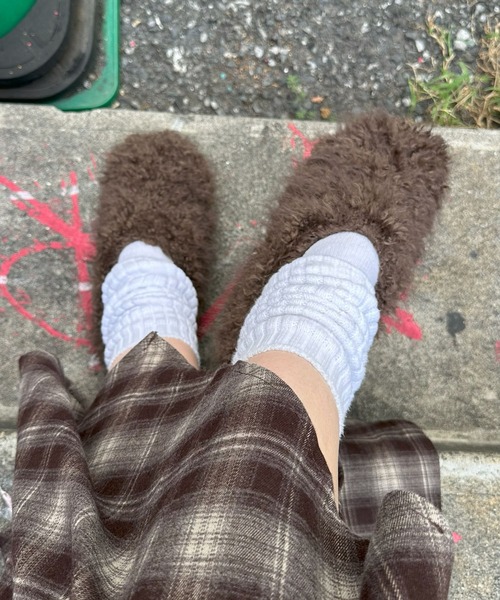 Alley Tokyo(アリートーキョー)の「ファーのもこもこスリッパ(パンプス・レディース・ブラウン/ピンク・MEDIUM/LARGE)」の5枚目の写真