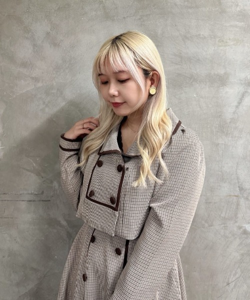 an another angelus（アンアナザーアンジェラス）の「【セットアップ】配色使いミニ千鳥ショートジャケットセットアップ（セットアップ・レディース・ブラック×グレー/ベージュ・FREE）」の2枚目の写真