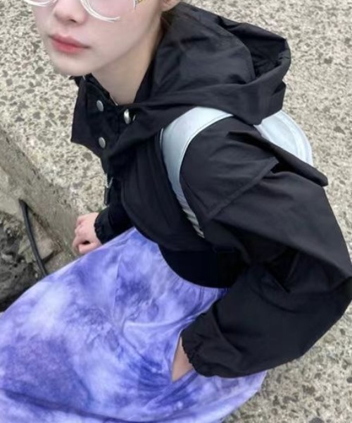 Vipoa(ヴィポア)の「NYLON LOOSE CROP JACKET(ブルゾン・レディース・ブラック/ホワイト/グリーン系その他・FREE)」の10枚目の写真