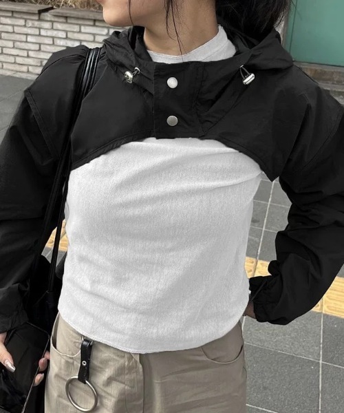 Vipoa(ヴィポア)の「NYLON LOOSE CROP JACKET(ブルゾン・レディース・ブラック/ホワイト/グリーン系その他・FREE)」の22枚目の写真