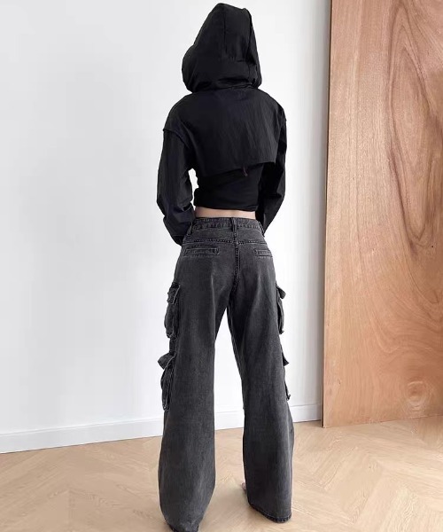 Vipoa(ヴィポア)の「NYLON LOOSE CROP JACKET(ブルゾン・レディース・ブラック/ホワイト/グリーン系その他・FREE)」の7枚目の写真