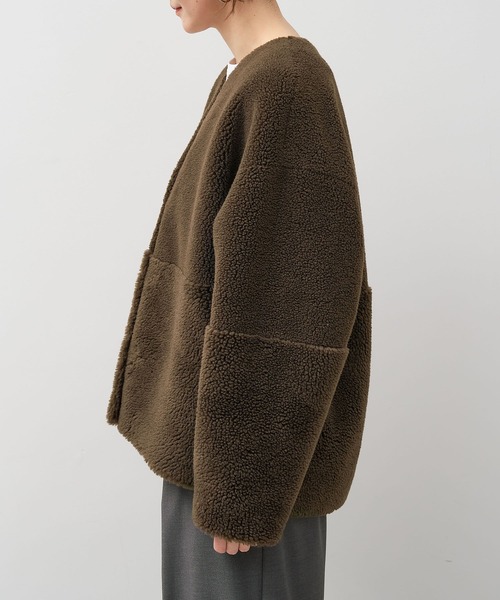 MICA&DEAL(マイカ&ディール)の「リバーシブルVネックボアコート(その他アウター・レディース・ブラウン/オフホワイト/ベージュ・FREE)」の17枚目の写真