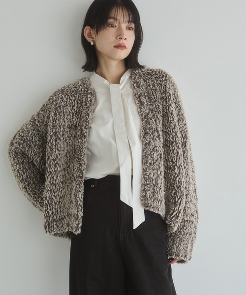 hunch（ハンチ）の「ノーカラー ファーコート（ノーカラーコート・レディース・ブラウン系その他/グレー系その他/アイボリー・FREE）」の3枚目の写真