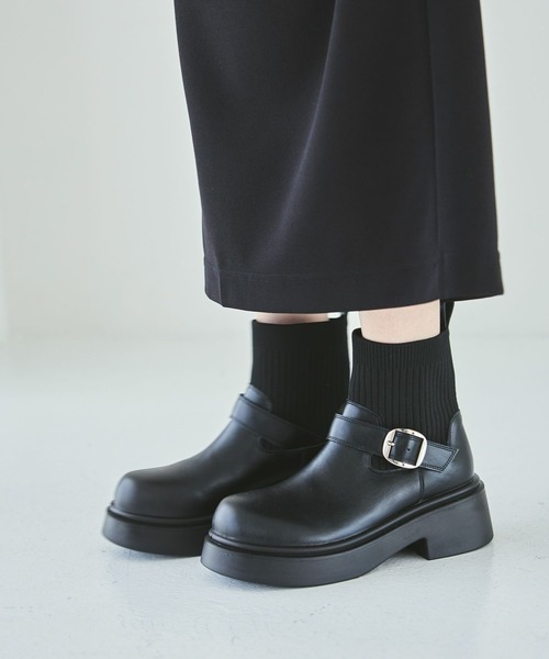 LAKOLE(ラコレ)の「ニットコンビベルトブーツ / 581022(ブーツ・レディース・ブラウン/ブラック・MEDIUM/LARGE)」の2枚目の写真