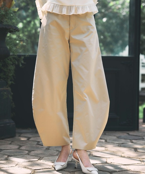 ARVELLIA(アルベリア)の「COCOON SILHOUETTE PANTS(その他パンツ・レディース・チャコールグレー/ブラウン/ベージュ/カーキ/ブラック・M/L/XL)」の4枚目の写真