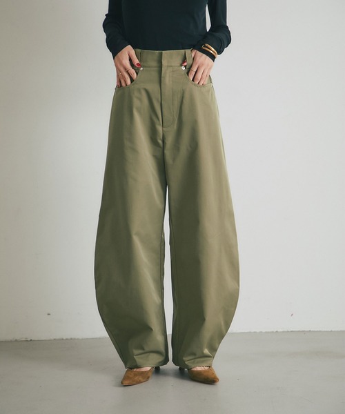 ARVELLIA(アルベリア)の「COCOON SILHOUETTE PANTS(その他パンツ・レディース・チャコールグレー/ブラウン/ベージュ/カーキ/ブラック・M/L/XL)」の5枚目の写真