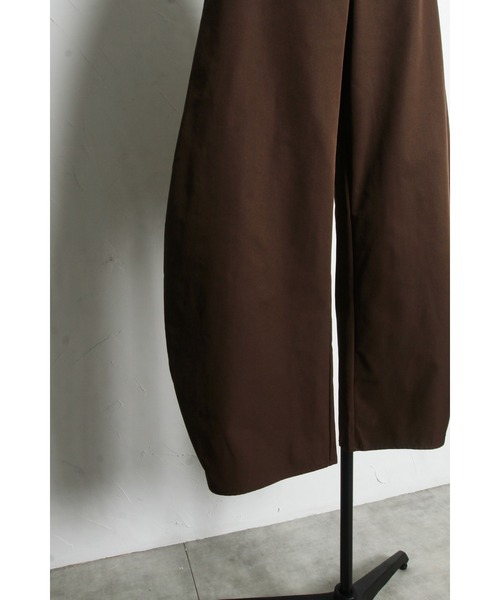 ARVELLIA(アルベリア)の「COCOON SILHOUETTE PANTS(その他パンツ・レディース・チャコールグレー/ブラウン/ベージュ/カーキ/ブラック・M/L/XL)」の14枚目の写真