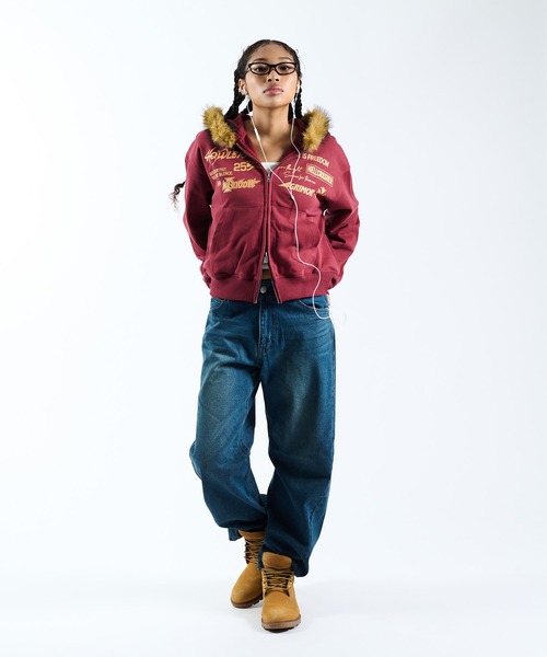 FTW(エフティダブリュー)の「FRONT LOGO ZIP UP FUR HOODIE(パーカー・レディース・グレー/ブラック/レッド・MEDIUM/LARGE/SMALL)」の16枚目の写真