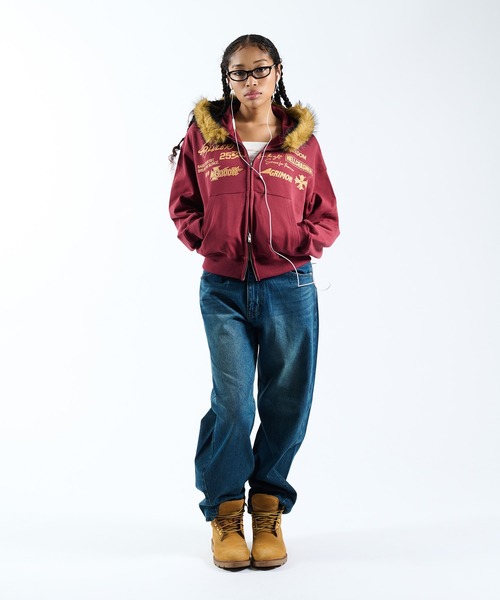 FTW(エフティダブリュー)の「FRONT LOGO ZIP UP FUR HOODIE(パーカー・レディース・グレー/ブラック/レッド・MEDIUM/LARGE/SMALL)」の17枚目の写真