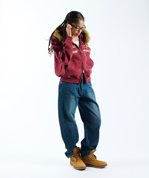 FTW(エフティダブリュー)の「FRONT LOGO ZIP UP FUR HOODIE(パーカー・レディース・グレー/ブラック/レッド・MEDIUM/LARGE/SMALL)」の15枚目の写真