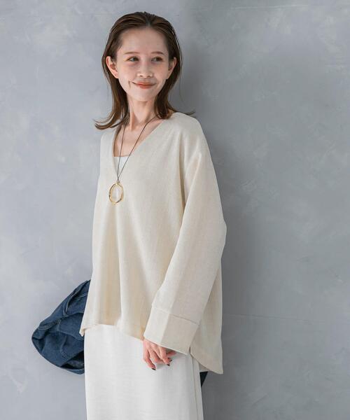 URBAN RESEARCH ROSSO WOMEN（アーバンリサーチ　ロッソ）の「Vネックモールラメプルオーバー（Tシャツ/カットソー・レディース・アイボリー/ネイビー・FREE）」の17枚目の写真