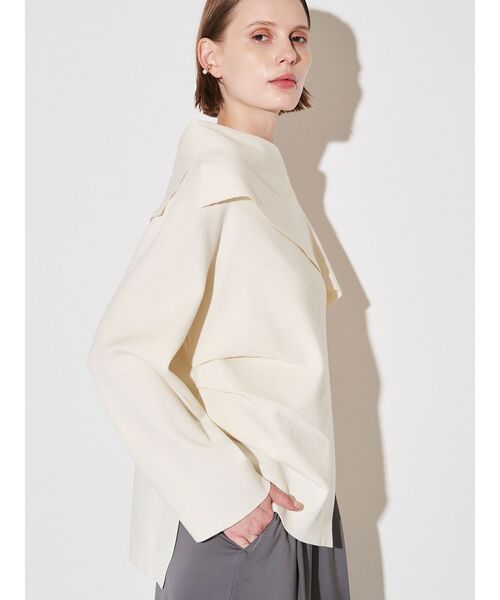 ELENDEEK（エレンディーク）の「アシンメトリーラッフルニット（ニット/セーター・レディース・ブラック/ブラウン/オフホワイト・FREE）」の10枚目の写真