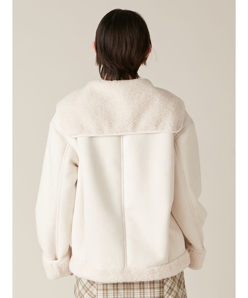 LILY BROWN(リリーブラウン)の「ビックカラーボアジャケット(ブルゾン・レディース・ホワイト/ブラウン/ブラック・F)」の7枚目の写真