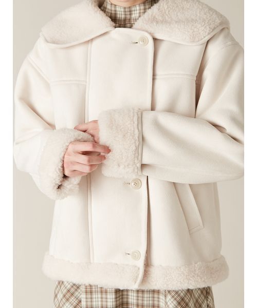 LILY BROWN(リリーブラウン)の「ビックカラーボアジャケット(ブルゾン・レディース・ホワイト/ブラウン/ブラック・F)」の10枚目の写真