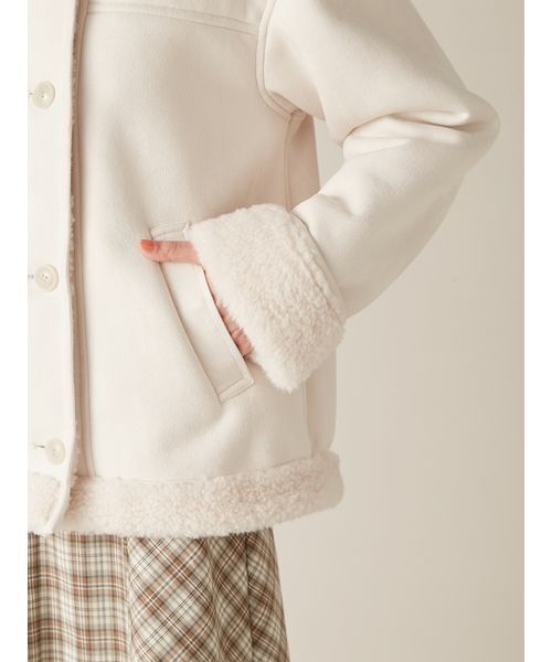 LILY BROWN(リリーブラウン)の「ビックカラーボアジャケット(ブルゾン・レディース・ホワイト/ブラウン/ブラック・F)」の11枚目の写真