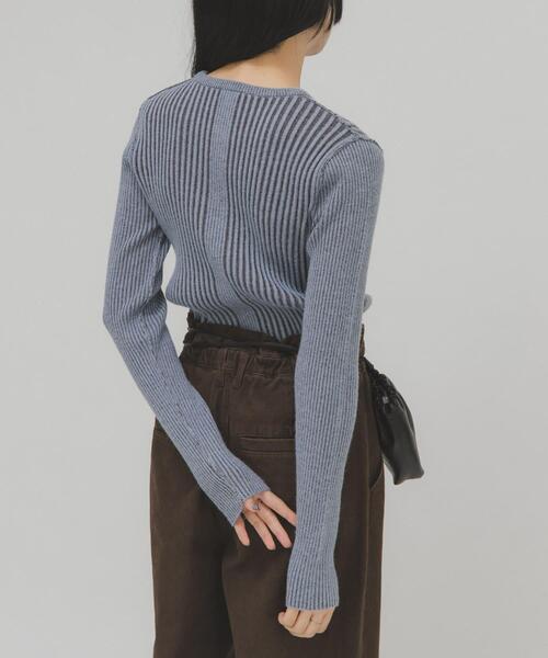 KBF（ケイビーエフ）の「illi　ランダムRIBクルーネックニット（ニット/セーター・レディース・ブルー系その他/レッド系その他/グレー系その他/ホワイト系その他・ONE）」の3枚目の写真