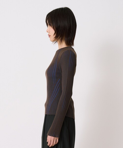 UNITED TOKYO(ユナイテッドトウキョウ)の「【残りわずか!】スリムリブラインニット|ウォッシャブル/オフィスカジュアル/ニット/細見え/春服(ニット/セーター・レディース・ベージュ/ブラック/ブルー・FREE)」の6枚目の写真
