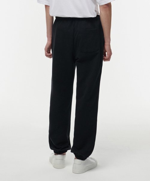 MUSINSA STANDARD（ムシンサスタンダード）の「スウェットパンツ[黒]（スウェットパンツ・メンズ・その他・SMALL/MEDIUM/LARGE/XX-LARGE）」の2枚目の写真