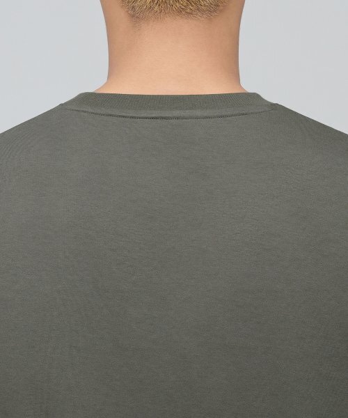 MUSINSA STANDARD（ムシンサスタンダード）の「リラックスフィットクルーネックストリングTシャツ[ダスティカーキ]（Tシャツ/カットソー・メンズ・その他・SMALL）」の5枚目の写真