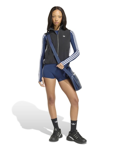 adidas(アディダス)の「adidas ADILENIUM 5.0 SLEEVELESS TRACK TOP / アディダス スリーブレス トラックトップ(その他アウター・レディース・ブラック・S/M/L)」の2枚目の写真
