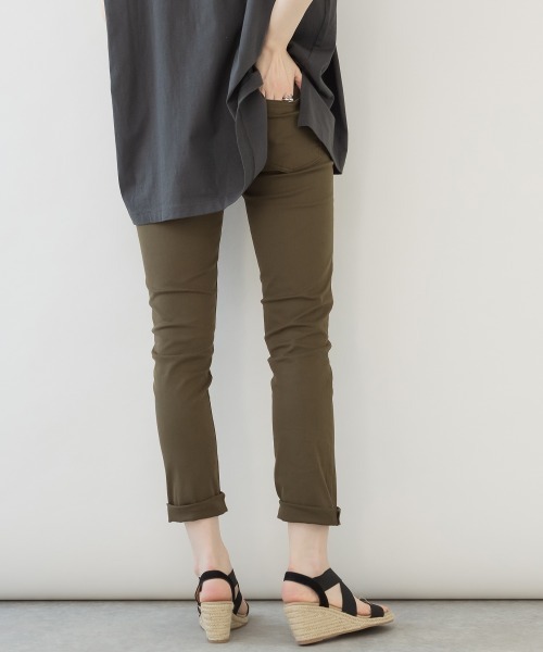 aity(アイティ)の「紐付きウエストゴムツイルパンツ スキニー 美シルエット ストレッチ(チノパンツ・レディース・ブラック/カーキ/ベージュ・M/L/LL/3L/4L)」の13枚目の写真