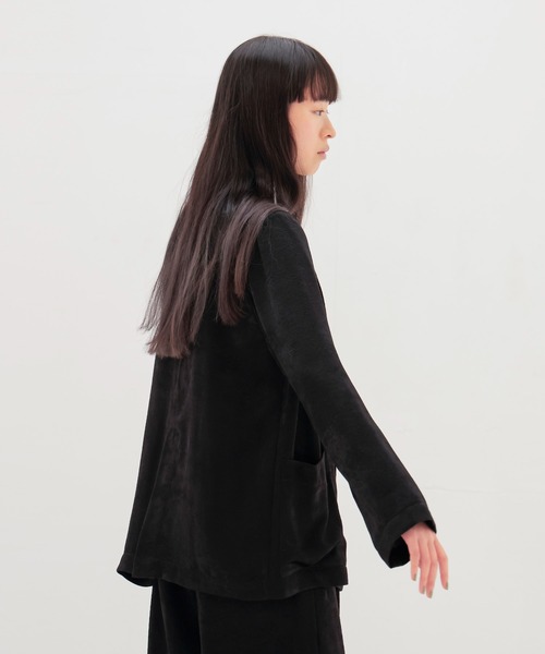 DRESSLAVE（ドレスレイブ）の「velvet satin relaxy jacket(ベルベットサテンリラクシージャケット)（テーラードジャケット・レディース・ブラック/ホワイト・38）」の12枚目の写真
