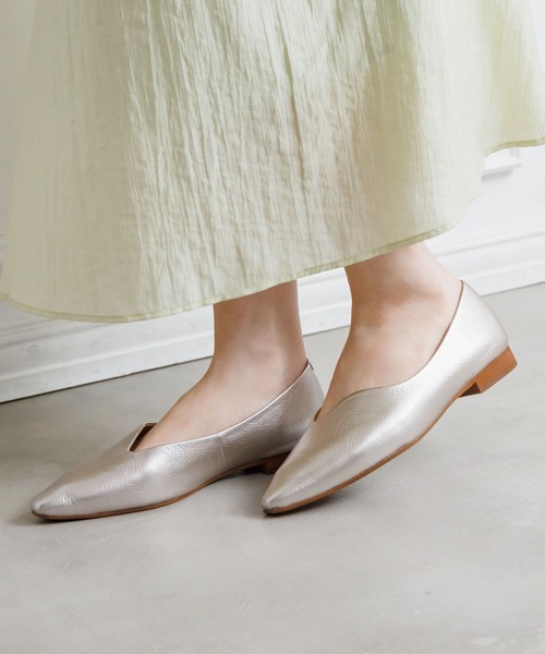 HIMIKO（ヒミコ）の「【HIMIKO】ウェーブカットフラットパンプス/661111（パンプス・レディース・プラチナム/ブラック/グレー系その他・22.0cm/22.5cm/23.0cm/23.5cm/24.0cm/24.5cm/25.0cm/25.5cm/26.0cm）」の5枚目の写真