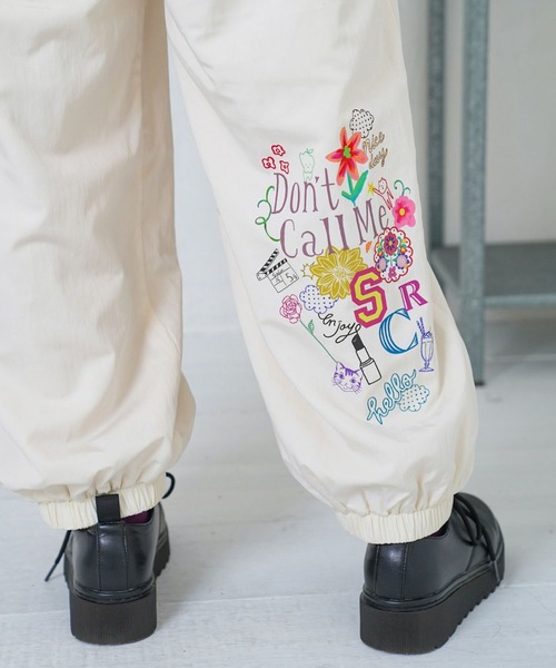 ScoLar(スカラー) ポップ柄裏フリースあったかナイロンパンツ（その他