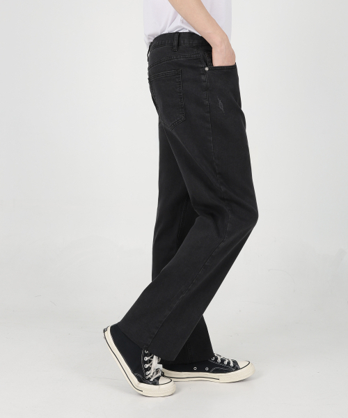 GCLIP(ジクリップ)の「ボンディング起毛ブラックカット裾ストレートデニムパンツ(デニムパンツ・メンズ・ブラック・38/34/32/30/26/28)」の2枚目の写真